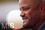 18.08.2026, Fussball Bundesliga 2026/2027, Testspiel, 1.FC Heidenheim - FC Bayern München, in der Voith-Arena Heidenheim, Trainer Vincent Kompany (FC Bayern München) zufrieden.