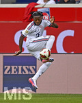 18.08.2026, Fussball Bundesliga 2026/2027, Testspiel, 1.FC Heidenheim - FC Bayern München, in der Voith-Arena Heidenheim, Wisdom Mike (FC Bayern München) am Ball.