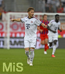 18.08.2026, Fussball Bundesliga 2026/2027, Testspiel, 1.FC Heidenheim - FC Bayern München, in der Voith-Arena Heidenheim, Tim Binder (Bayern München) gestikuliert