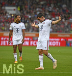 18.08.2026, Fussball Bundesliga 2026/2027, Testspiel, 1.FC Heidenheim - FC Bayern München, in der Voith-Arena Heidenheim, v.l. Sacha Boey (FC Bayern München) und Felipe Chavez (FC Bayern München),  jubeln