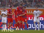 18.08.2026, Fussball Bundesliga 2026/2027, Testspiel, 1.FC Heidenheim - FC Bayern München, in der Voith-Arena Heidenheim, v.l. Julian Niehues (1. FC Heidenheim 1846) und Yannik Wagner (1.FC Heidenheim)  jubeln nach dem 2:1. 