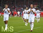 18.08.2026, Fussball Bundesliga 2026/2027, Testspiel, 1.FC Heidenheim - FC Bayern München, in der Voith-Arena Heidenheim, v.l. Aleksandar Pavlovic (FC Bayern München) und Harry Kane (FC Bayern München)  jubeln zum Schluss