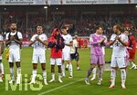 18.08.2026, Fussball Bundesliga 2026/2027, Testspiel, 1.FC Heidenheim - FC Bayern München, in der Voith-Arena Heidenheim, v.l. Jonathan Tah (FC Bayern München), Aleksandar Pavlovic (FC Bayern München), Nathaniel Brown (FC Bayern München), Torwart Jonas Urbig (FC Bayern München) und Harry Kane (FC Bayern München) jubeln zum Schluss.
