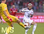 18.08.2026, Fussball Bundesliga 2026/2027, Testspiel, 1.FC Heidenheim - FC Bayern München, in der Voith-Arena Heidenheim, v.l. Torwart Thomas Dähne (1. FC Heidenheim 1846) gegen Luis Diaz (FC Bayern München) 