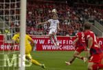 18.08.2026, Fussball Bundesliga 2026/2027, Testspiel, 1.FC Heidenheim - FC Bayern München, in der Voith-Arena Heidenheim, Jamal Musiala (Bayern München) Kopfball 