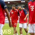 18.08.2026, Fussball Bundesliga 2026/2027, Testspiel, 1.FC Heidenheim - FC Bayern München, in der Voith-Arena Heidenheim, v.li: Oualid Mhamdi (1. FC Heidenheim 1846) und Ismael Saibari (FC Bayern München) im Gespräch.