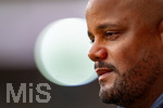 18.08.2026, Fussball Bundesliga 2026/2027, Testspiel, 1.FC Heidenheim - FC Bayern München, in der Voith-Arena Heidenheim, Trainer Vincent Kompany (FC Bayern München) nachdenklich beim Interview.