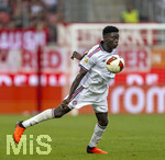 18.08.2026, Fussball Bundesliga 2026/2027, Testspiel, 1.FC Heidenheim - FC Bayern München, in der Voith-Arena Heidenheim, Bara Sapoko Ndiaye (Bayern München) am Ball 