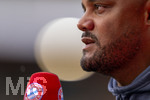 18.08.2026, Fussball Bundesliga 2026/2027, Testspiel, 1.FC Heidenheim - FC Bayern München, in der Voith-Arena Heidenheim, Trainer Vincent Kompany (FC Bayern München) nachdenklich beim Interview.