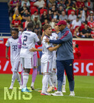 18.08.2026, Fussball Bundesliga 2026/2027, Testspiel, 1.FC Heidenheim - FC Bayern München, in der Voith-Arena Heidenheim, Tim Binder (Bayern München) mit Trainer Vincent Kompany (FC Bayern München) 