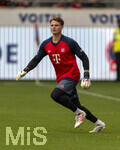 18.08.2026, Fussball Bundesliga 2026/2027, Testspiel, 1.FC Heidenheim - FC Bayern München, in der Voith-Arena Heidenheim, Torwart Jonas Urbig (FC Bayern München) beim Aufwärmen.