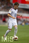 18.08.2026, Fussball Bundesliga 2026/2027, Testspiel, 1.FC Heidenheim - FC Bayern München, in der Voith-Arena Heidenheim, Tim Binder (Bayern München) am Ball 