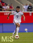 18.08.2026, Fussball Bundesliga 2026/2027, Testspiel, 1.FC Heidenheim - FC Bayern München, in der Voith-Arena Heidenheim, Aleksandar Pavlovic (Bayern München)  am Ball  
