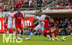 18.08.2026, Fussball Bundesliga 2026/2027, Testspiel, 1.FC Heidenheim - FC Bayern München, in der Voith-Arena Heidenheim, Marvin Pieringer (re, 1. FC Heidenheim 1846) gegen Jonathan Tah (FC Bayern München) 