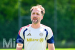 19.08.2026, München, Deutschland. Google Pixel Frauen-Bundesliga: Die FC Bayern Frauen absolvieren auf dem FC Bayern Campus eine Trainingseinheit vor dem Bundesliga-Saisonauftakt gegen den 1. FC Union Berlin. Jose Barcala (Cheftrainer, FC Bayern Frauen)