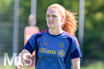 19.08.2026, München, Deutschland. Google Pixel Frauen-Bundesliga: Die FC Bayern Frauen absolvieren auf dem FC Bayern Campus eine Trainingseinheit vor dem Bundesliga-Saisonauftakt gegen den 1. FC Union Berlin. Stine Ballisager (FC Bayern Frauen)