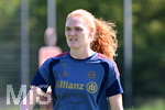 19.08.2026, München, Deutschland. Google Pixel Frauen-Bundesliga: Die FC Bayern Frauen absolvieren auf dem FC Bayern Campus eine Trainingseinheit vor dem Bundesliga-Saisonauftakt gegen den 1. FC Union Berlin. Stine Ballisager (FC Bayern Frauen)