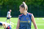 19.08.2026, München, Deutschland. Google Pixel Frauen-Bundesliga: Die FC Bayern Frauen absolvieren auf dem FC Bayern Campus eine Trainingseinheit vor dem Bundesliga-Saisonauftakt gegen den 1. FC Union Berlin. Giulia Gwinn (FC Bayern Frauen)