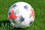 19.08.2026, München, Deutschland. Google Pixel Frauen-Bundesliga: Die FC Bayern Frauen absolvieren auf dem FC Bayern Campus eine Trainingseinheit vor dem Bundesliga-Saisonauftakt gegen den 1. FC Union Berlin. Google Pixel Frauen Bundesliga Ball