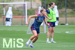 19.08.2026, München, Deutschland. Google Pixel Frauen-Bundesliga: Die FC Bayern Frauen absolvieren auf dem FC Bayern Campus eine Trainingseinheit vor dem Bundesliga-Saisonauftakt gegen den 1. FC Union Berlin. Giulia Gwinn (FC Bayern Frauen)