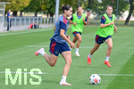 19.08.2026, München, Deutschland. Google Pixel Frauen-Bundesliga: Die FC Bayern Frauen absolvieren auf dem FC Bayern Campus eine Trainingseinheit vor dem Bundesliga-Saisonauftakt gegen den 1. FC Union Berlin. Kassandra Potsi (FC Bayern Frauen)