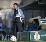 22.08.2026, Fussball DFB-Pokal 2026/27, 1.Runde, TSV 1860 München - Holstein Kiel, im Stadion an der Grünwalderstrasse in München, Trainer Alper Kayabunar (TSV 1860 München) nachdenklich


