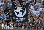 22.08.2026, Fussball DFB-Pokal 2026/27, 1.Runde, TSV 1860 München - Holstein Kiel, im Stadion an der Grünwalderstrasse in München, 
Die Welt gehört euch uns 

