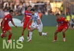 22.08.2026, Fussball DFB-Pokal 2026/27, 1.Runde, TSV 1860 München - Holstein Kiel, im Stadion an der Grünwalderstrasse in München, Cristian Leone (1860 München) setzt sich durch,


