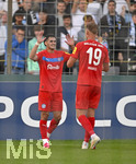 22.08.2026, Fussball DFB-Pokal 2026/27, 1.Runde, TSV 1860 München - Holstein Kiel, im Stadion an der Grünwalderstrasse in München, v.l. Guillermo Balzi (Holstein Kiel) und Phil Harres (Holstein Kiel) jubeln


