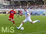 22.08.2026, Fussball DFB-Pokal 2026/27, 1.Runde, TSV 1860 München - Holstein Kiel, im Stadion an der Grünwalderstrasse in München, v.li: Guillermo Balzi (Holstein Kiel) gegen Dennis Dressel (TSV 1860 München) 