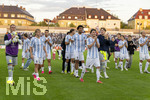 22.08.2026, Fussball DFB-Pokal 2026/27, 1.Runde, TSV 1860 München - Holstein Kiel, im Stadion an der Grünwalderstrasse in München, Die Mannschaft des TSV 1860 nach dem Spiel bei der Ehrenrunde