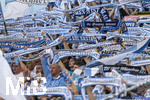 22.08.2026, Fussball DFB-Pokal 2026/27, 1.Runde, TSV 1860 München - Holstein Kiel, im Stadion an der Grünwalderstrasse in München, Löwenfans schwenken ihre Schals