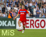 22.08.2026, Fussball DFB-Pokal 2026/27, 1.Runde, TSV 1860 München - Holstein Kiel, im Stadion an der Grünwalderstrasse in München, Moritz Reimers (Holstein Kiel) am Ball 