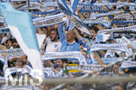 22.08.2026, Fussball DFB-Pokal 2026/27, 1.Runde, TSV 1860 München - Holstein Kiel, im Stadion an der Grünwalderstrasse in München, Löwenfans schwenken ihre Schals