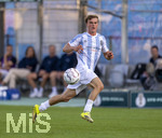 22.08.2026, Fussball DFB-Pokal 2026/27, 1.Runde, TSV 1860 München - Holstein Kiel, im Stadion an der Grünwalderstrasse in München, Julian Bell (TSV 1860 München) am Ball 