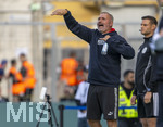 22.08.2026, Fussball DFB-Pokal 2026/27, 1.Runde, TSV 1860 München - Holstein Kiel, im Stadion an der Grünwalderstrasse in München, Trainer Tim Walter (Holstein Kiel) gibt Anweisungen.