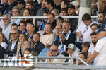 22.08.2026, Fussball DFB-Pokal 2026/27, 1.Runde, TSV 1860 München - Holstein Kiel, im Stadion an der Grünwalderstrasse in München, Tribüne, mitte: Präsident Gernot Mang (TSV 1860 München), re. oben: 1860-Aufsichtsratmitglied Nicolai Walch