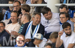 22.08.2026, Fussball DFB-Pokal 2026/27, 1.Runde, TSV 1860 München - Holstein Kiel, im Stadion an der Grünwalderstrasse in München, Tribüne, mitte: Präsident Gernot Mang (TSV 1860 München), re. oben: 1860-Aufsichtsratmitglied Nicolai Walch, 