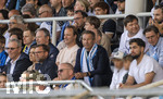 22.08.2026, Fussball DFB-Pokal 2026/27, 1.Runde, TSV 1860 München - Holstein Kiel, im Stadion an der Grünwalderstrasse in München, Tribüne, mitte: Präsident Gernot Mang (TSV 1860 München), re. oben: 1860-Aufsichtsratmitglied Nicolai Walch