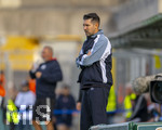 22.08.2026, Fussball DFB-Pokal 2026/27, 1.Runde, TSV 1860 München - Holstein Kiel, im Stadion an der Grünwalderstrasse in München, Trainer Alper Kayabunar (TSV 1860 München) am Spielfeldrand nachdenklich 