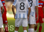 22.08.2026, Fussball DFB-Pokal 2026/27, 1.Runde, TSV 1860 München - Holstein Kiel, im Stadion an der Grünwalderstrasse in München, Raphael Wach (TSV 1860 München) auf dem Trikot-Rücken sind die Namen des Terroranschlages im OEZ München aufgedruckt, an den durch das Sondertrikot erinnern soll. 