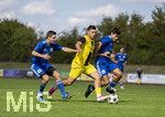 23.08.2026, Fussball Bezirksliga Schwaben Süd 2026/27, 6.Spieltag, FC Bad Wörishofen - FC Thalhofen, im Stadion Bad Wörishofen. Kevin Volland (mitte, FC Thalhofen), re: Dennis Schießl (Bad Wörishofen).