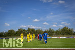 23.08.2026, Fussball Bezirksliga Schwaben Süd 2026/27, 6.Spieltag, FC Bad Wörishofen - FC Thalhofen, im Stadion Bad Wörishofen. Einlaufen der beiden Mannschaften unter blauem Himmel.