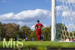 23.08.2026, Fussball Bezirksliga Schwaben Süd 2026/27, 6.Spieltag, FC Bad Wörishofen - FC Thalhofen, im Stadion Bad Wörishofen. Torwart Sebastian Hollenzer (Bad Wörishofen) steht einsam vor seinem Tor.