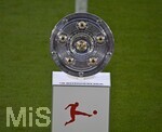 28.08.2026, Fussball Bundesliga 2026/2027, 1.Spieltag, FC Bayern München - VfB Stuttgart, in der Allianz-Arena München,   
Die Meisterschale auf dem Podest mit dem DFL Logo drauf

