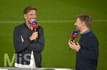 28.08.2026, Fussball Bundesliga 2026/2027, 1.Spieltag, FC Bayern München - VfB Stuttgart, in der Allianz-Arena München,   v.l. Trainer Jürgen Klopp (Deutschland) hat Spass mit Thomas Hitzelsperger (Deutschland).



