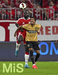 28.08.2026, Fussball Bundesliga 2026/2027, 1.Spieltag, FC Bayern München - VfB Stuttgart, in der Allianz-Arena München,   v.l. Dayot Upamecano (FC Bayern München) gegen Tiago Tomas (Stuttgart) 


