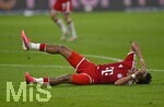 28.08.2026, Fussball Bundesliga 2026/2027, 1.Spieltag, FC Bayern München - VfB Stuttgart, in der Allianz-Arena München,   Nathaniel Brown (FC Bayern München) am Boden


