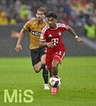 28.08.2026, Fussball Bundesliga 2026/2027, 1.Spieltag, FC Bayern München - VfB Stuttgart, in der Allianz-Arena München,   Nathaniel Brown (FC Bayern München) am Ball.



