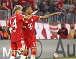 28.08.2026, Fussball Bundesliga 2026/2027, 1.Spieltag, FC Bayern München - VfB Stuttgart, in der Allianz-Arena München,   Torjubel nach dem 2:1 V.L. Luis Diaz (FC Bayern München), Michael Olise (FC Bayern München), 

